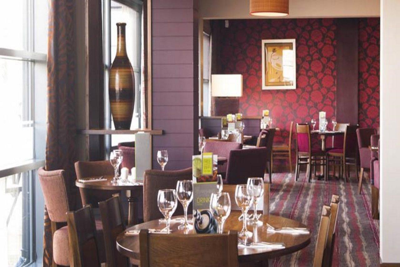 Premier Inn Edinburgh Park Exterior foto